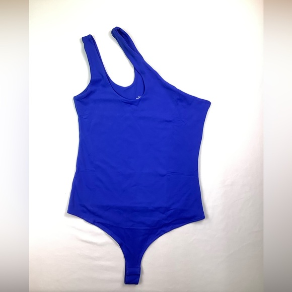 Amazon Tops - Women’s Blue Bodysuit Size Medium Scoop Neck Nylon Spandex Stretch NWOT